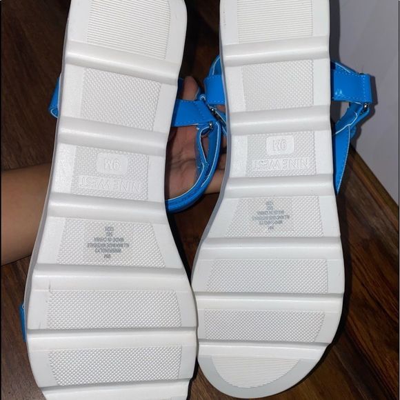 Bringly Flat Sandals Bermuda Blue Patent - Picture 7 of 7